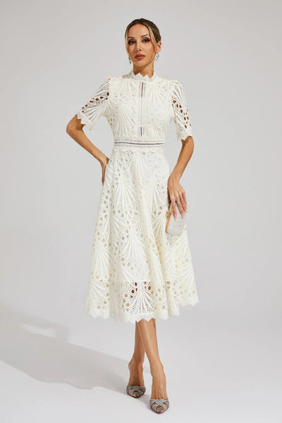 Vorelle Casual Flower Embroidery Short Sleeve Dress