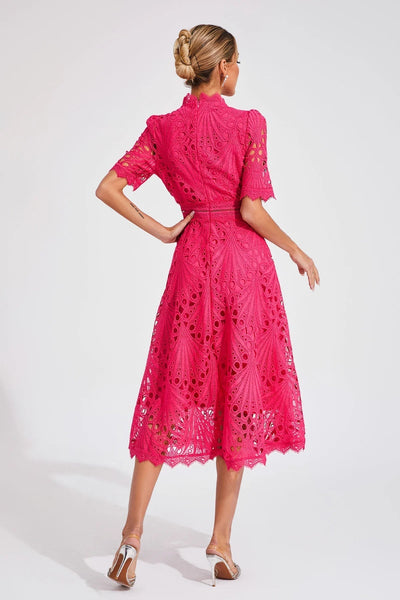 Vorelle Casual Flower Embroidery Short Sleeve Dress